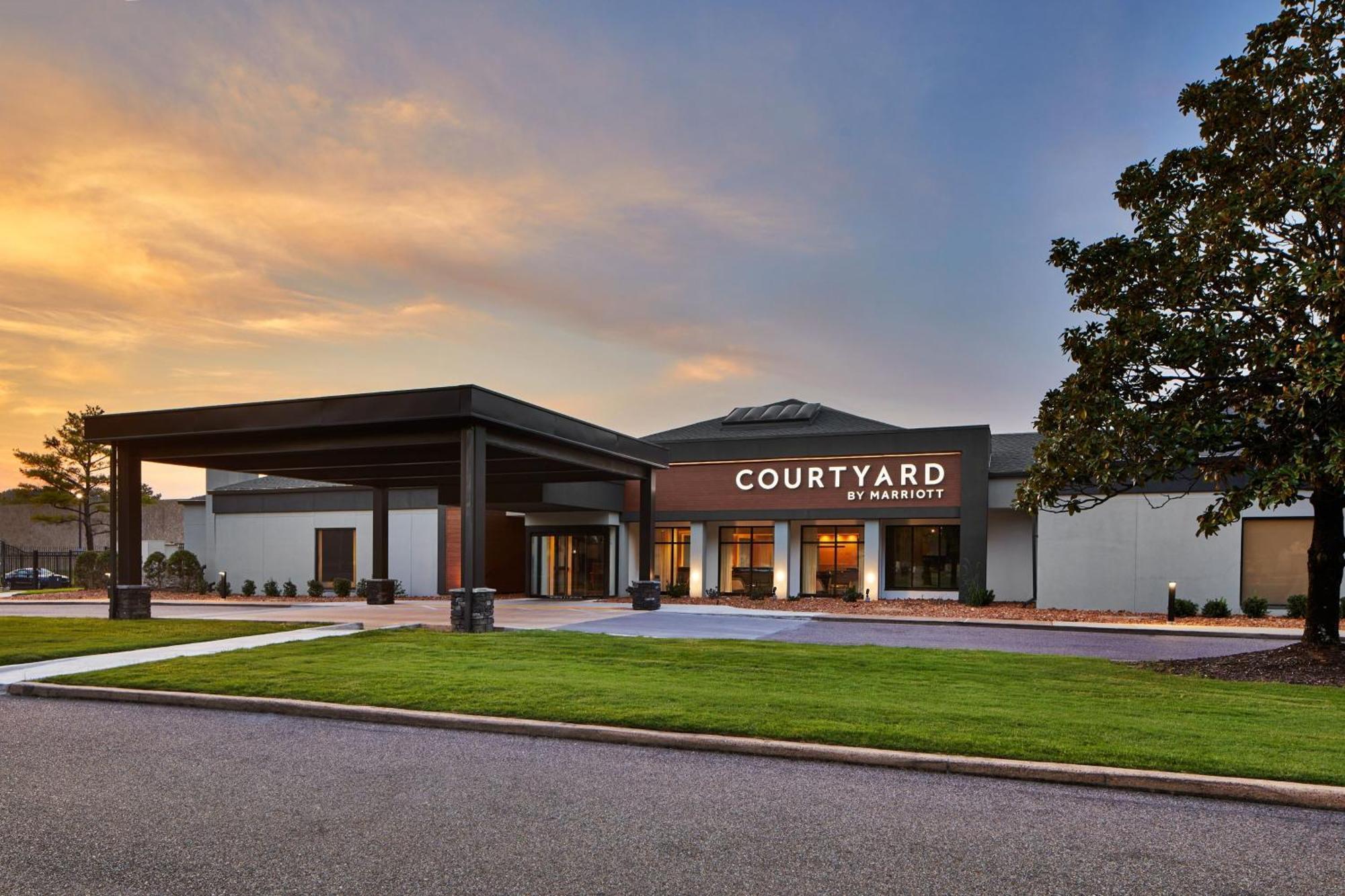 Courtyard By Marriott Memphis Airport Hotel Exterior foto