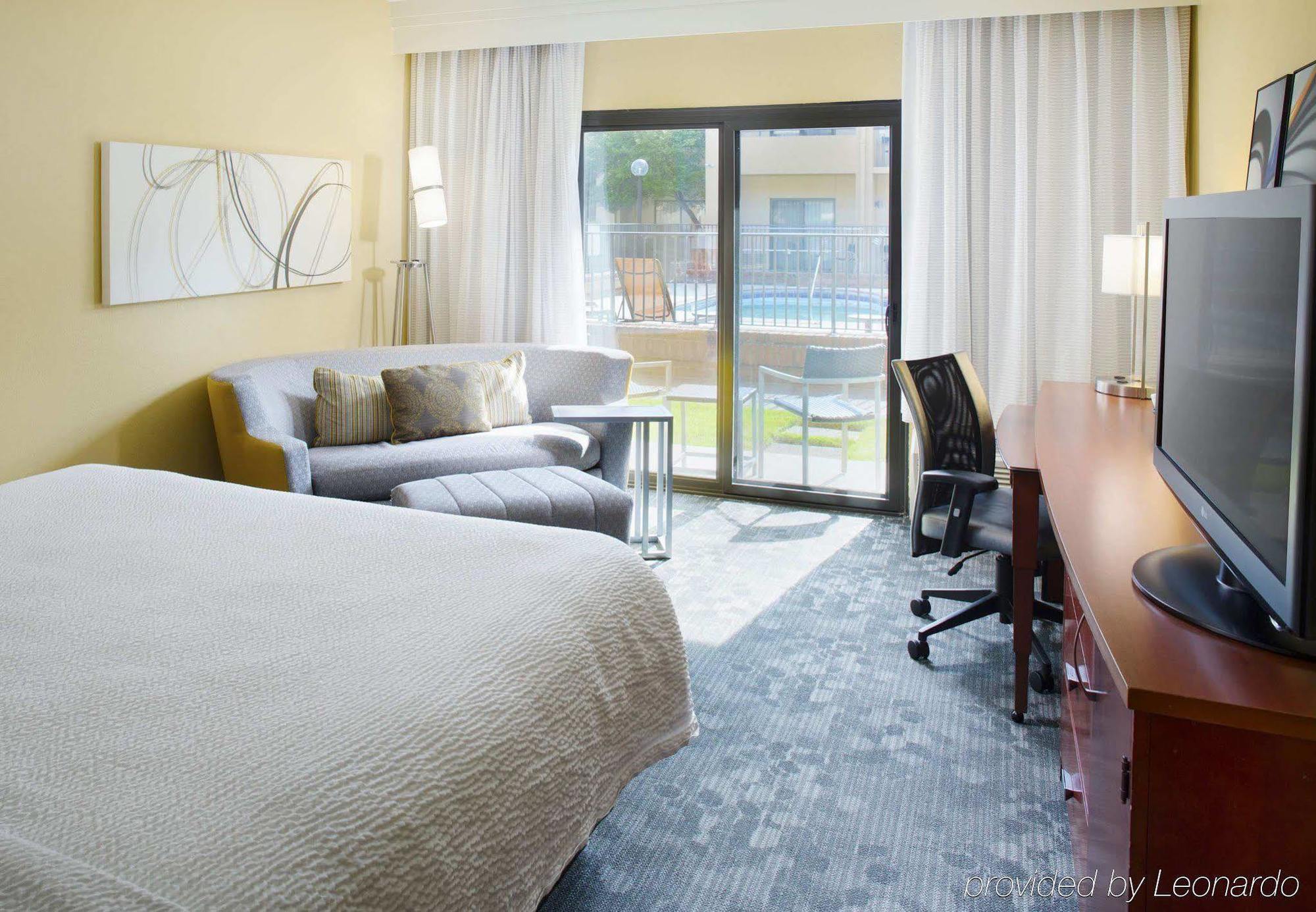 Courtyard By Marriott Memphis Airport Hotel Exterior foto